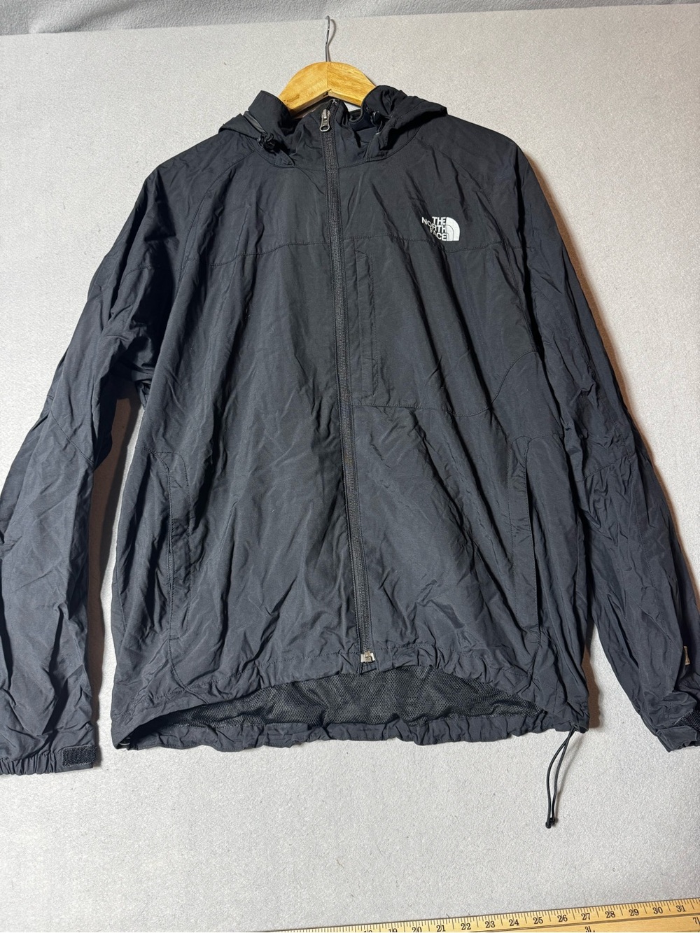 The North Face Men's Black Lightweight Water Resistant Hooded Jacket Size Large